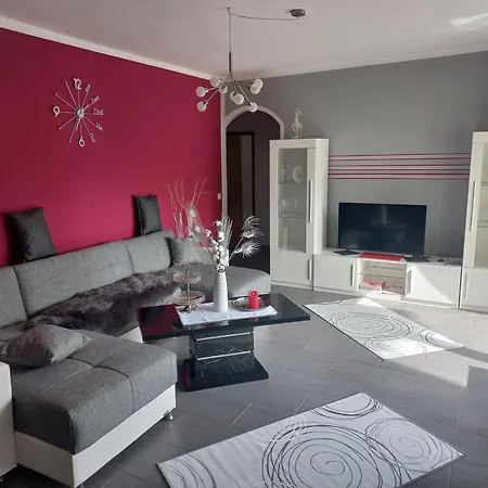Luisa - 2024 Neu Renoviert, Modern, Ruhig * Henschhausen