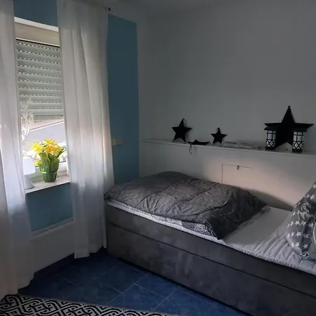 Luisa - 2024 Neu Renoviert, Modern, Ruhig * Henschhausen